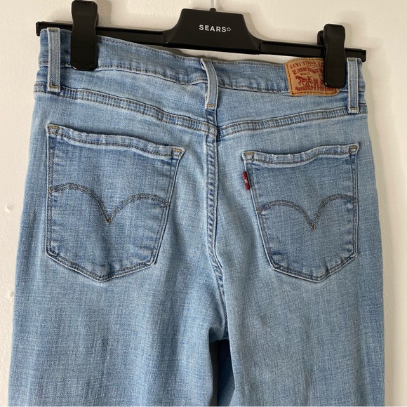 Levi’s 724 High Rise Straight Jean - Picture 7 of 8